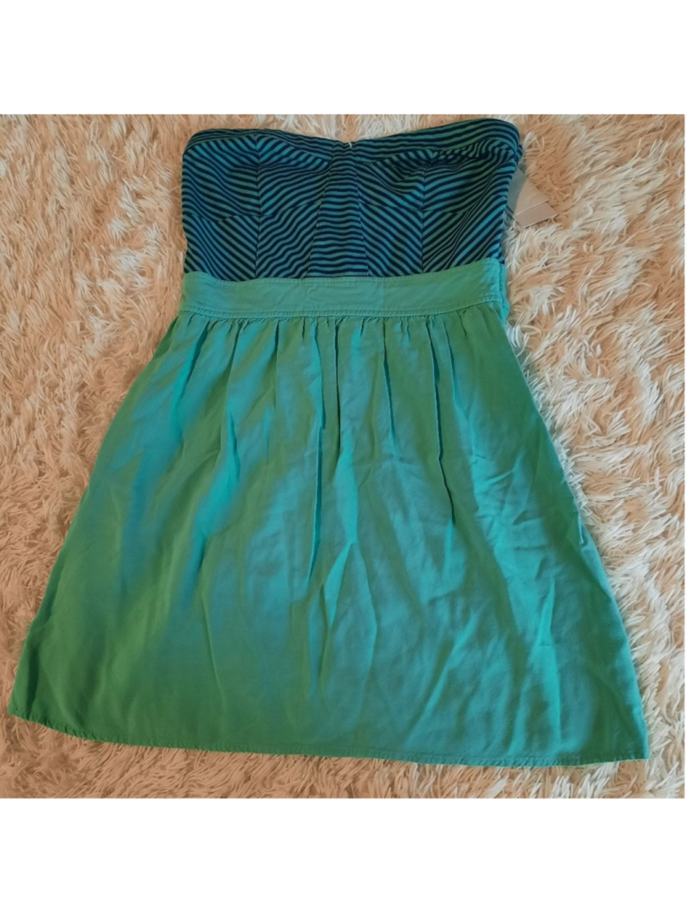 Small strapless NWT Guess dress
